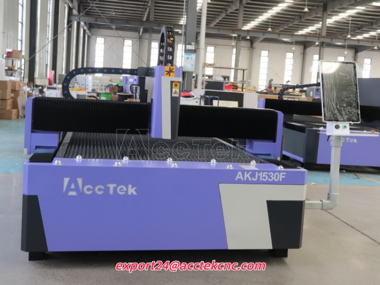 Tagliatrice Laser Industriale  - Fiber Laser Cutter 1500W Metal recensione e prezzo