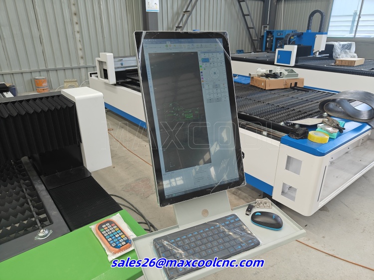 Macchina per il taglio laser d - Fiber Laser Cutter 1500W Metal recensione e prezzo