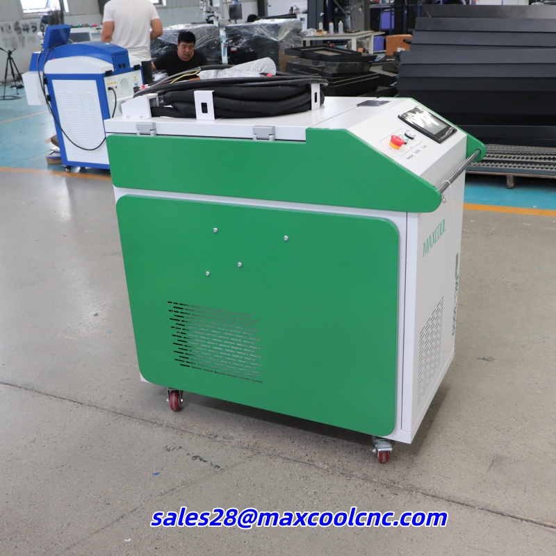 Macchina per la Pulizia della  - Fiber Laser Welding Machine 1500W recensione e prezzo