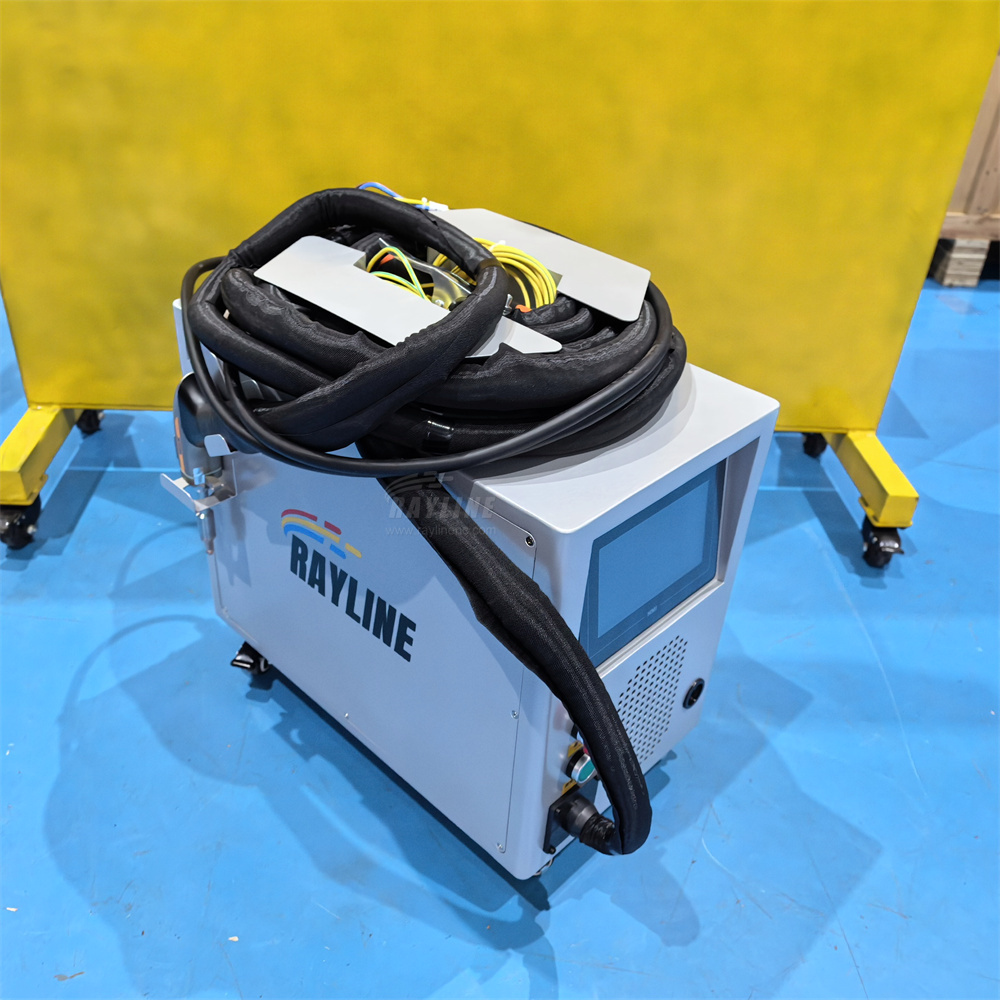 Spedizione Rapida Saldatrice L - Fiber Laser Welding Machine 1500W recensione e prezzo