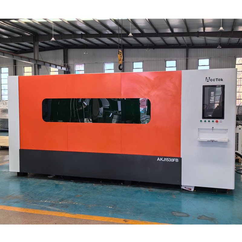 Macchina da taglio laser a fib - Fiber Laser Cutter 1500W Metal recensione e prezzo
