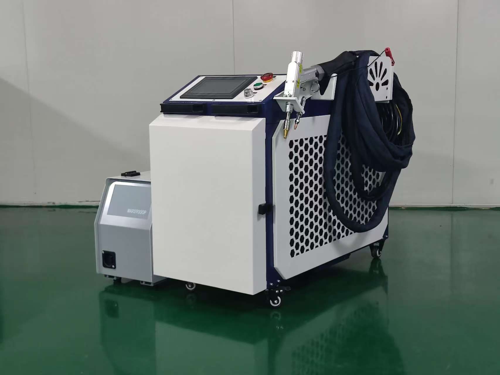 Saldatrice laser a fibra porta - Laser Welding Machine 3 In 1 2000W recensione e prezzo