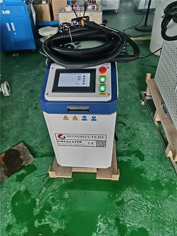 Saldatrice Laser Portatile 3 i - Fiber Laser Welding Machine 1500W recensione e prezzo
